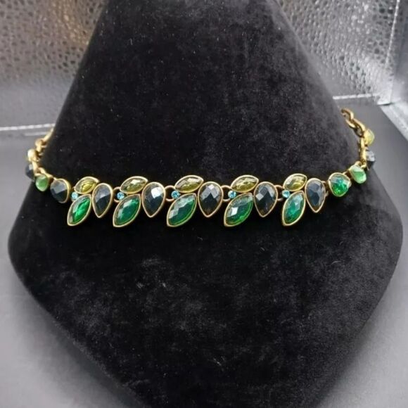 Green Yellow Leaf Bead Bib Goldtone Necklace - Picture 2 of 4
